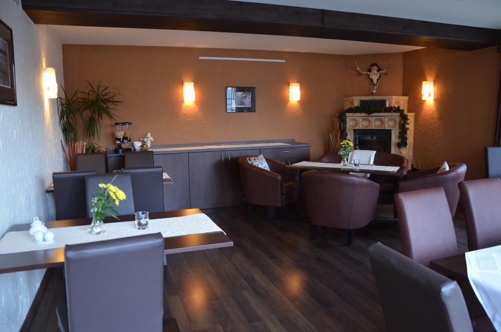 Lukas Restaurant Hotel Lounge Bar Schwarzheide Exteriör bild